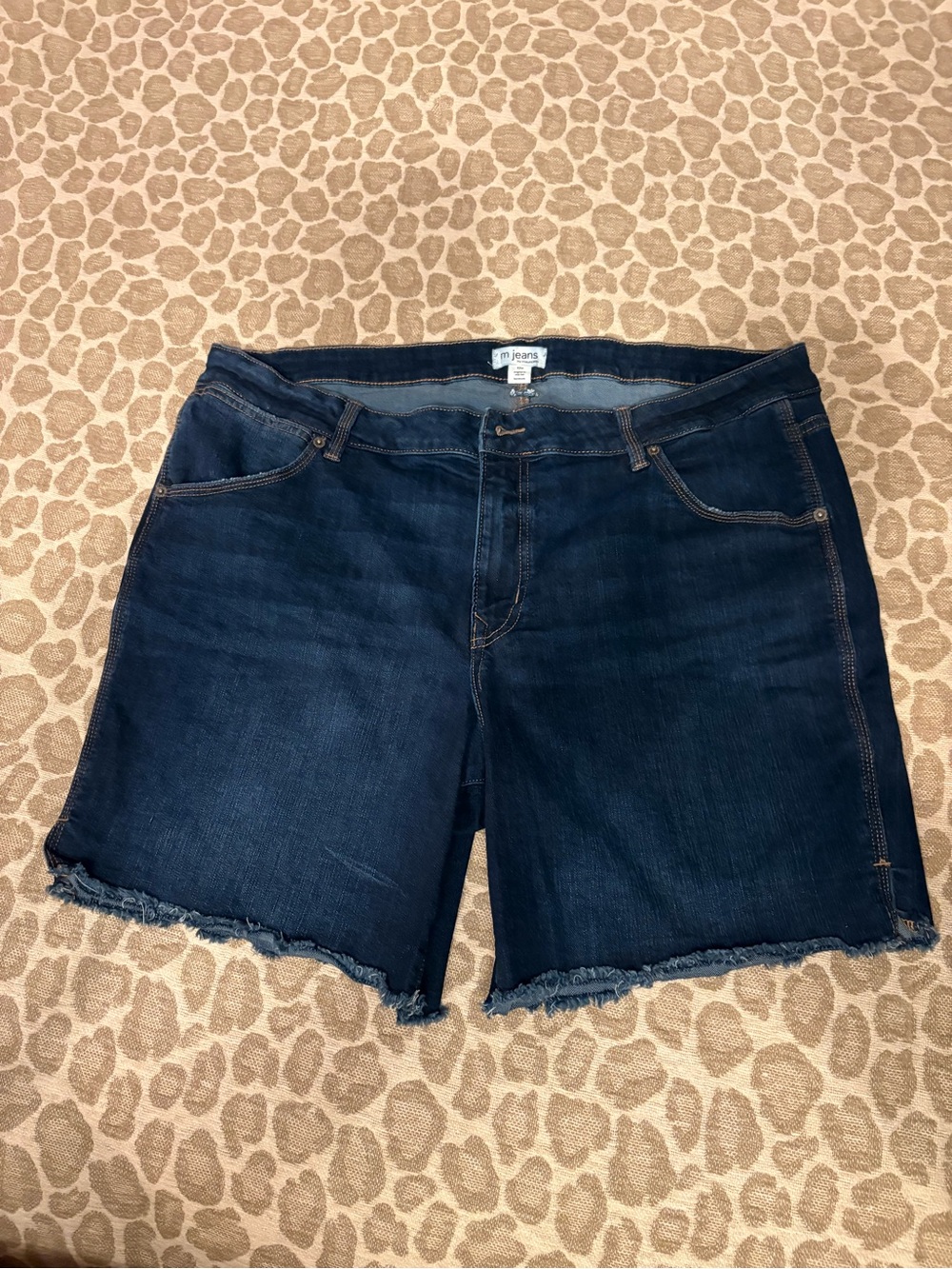 Maurice’s Women's Dark Blue Denim Frayed Hem Shorts size 22